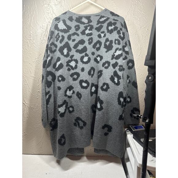 Triangle Gray Black Open Front Animal Print Cardigan Sweater Plus Size 20X - Picture 5 of 5